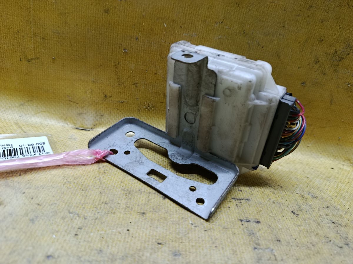 Регулятор скорости мотора отопителя 79610-SJK-941 на Honda Elysion RR2 K24A Фото 3