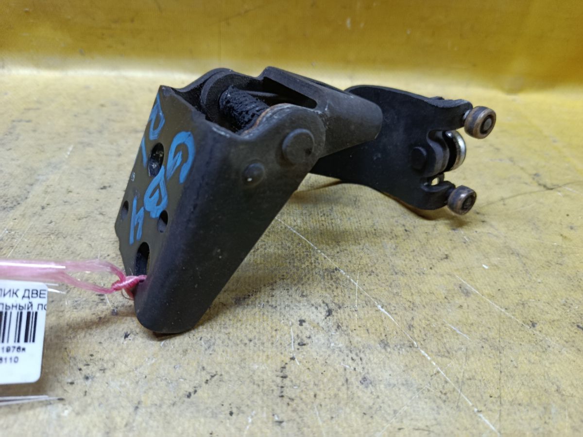 Ролик двери на Honda Freed GB4 Фото 1