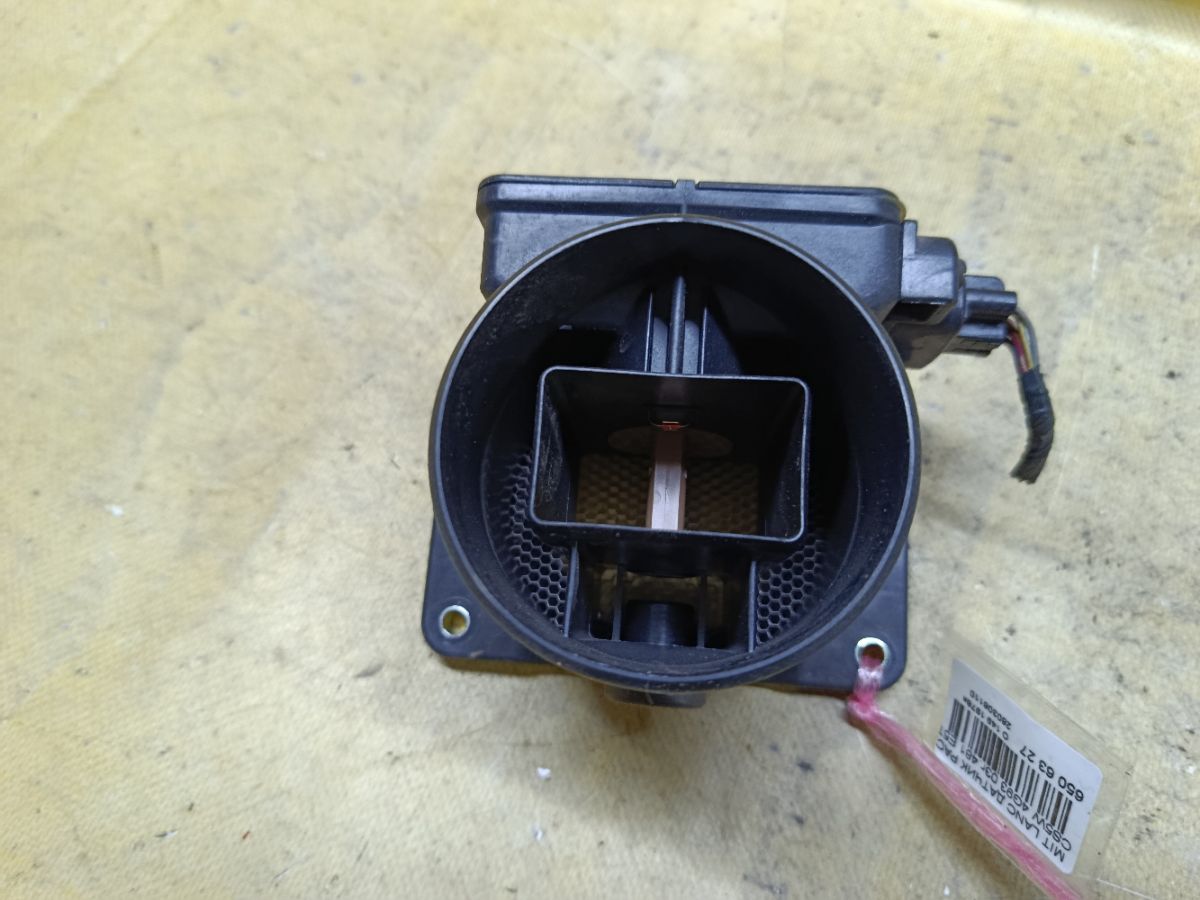 Датчик расхода воздуха на Mitsubishi Lancer Cedia Wagon CS5W 4G93 Фото 3