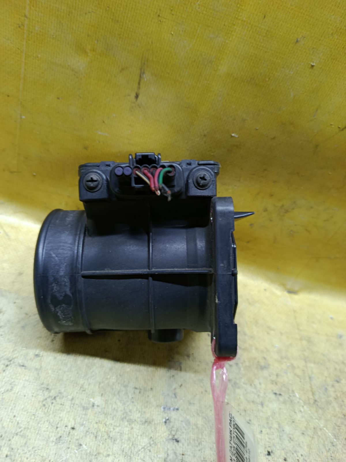 Датчик расхода воздуха на Mitsubishi Diamante F34A 6A13 Фото 1