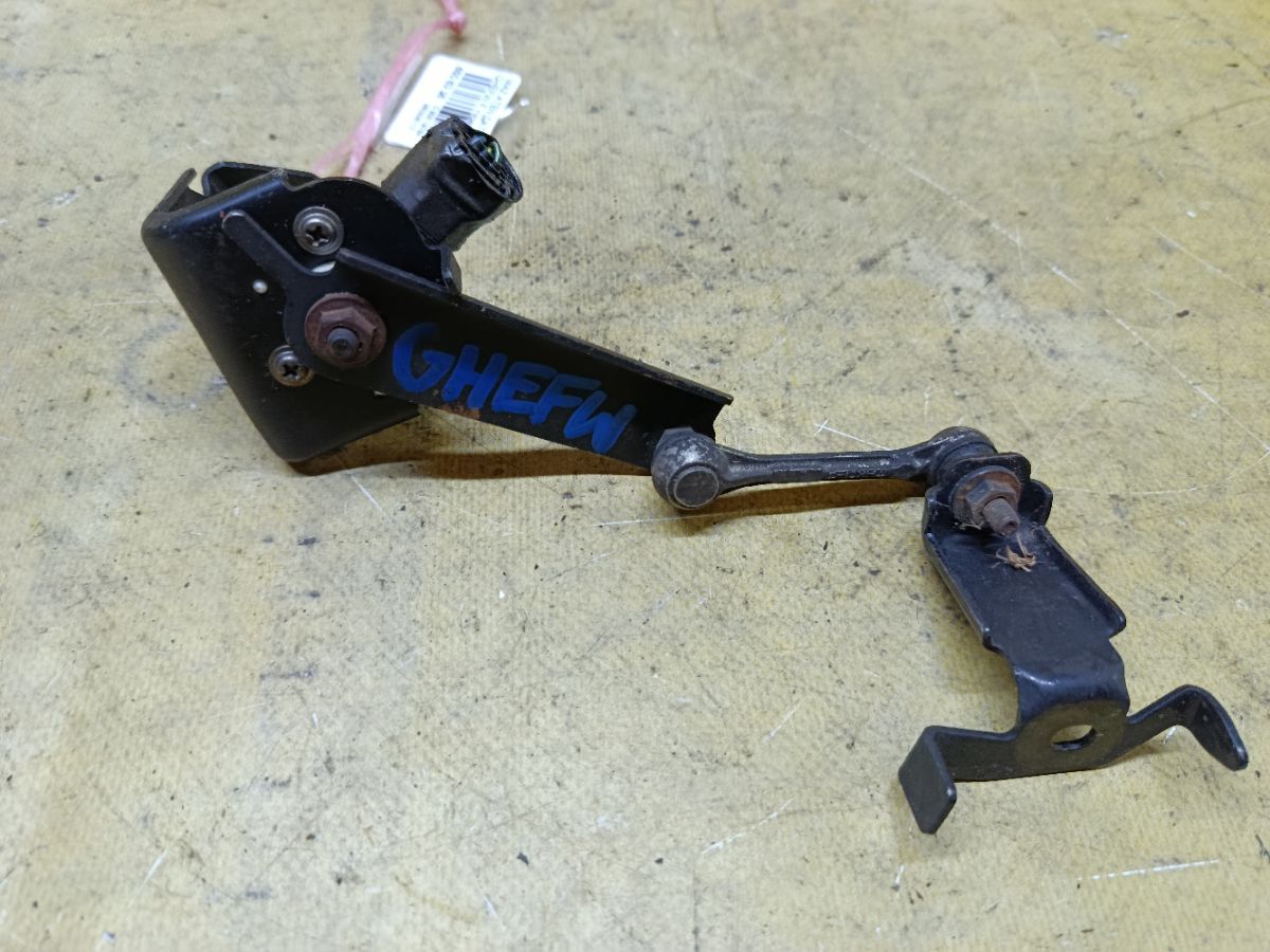 Датчик регулировки наклона фар на Mazda Atenza GHEFW Фото 2