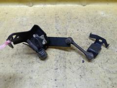 Датчик регулировки наклона фар на Mazda Atenza GHEFW, Переднее расположение