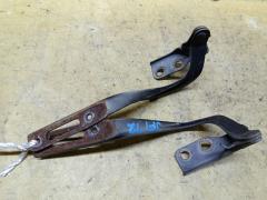 Крепление капота на Honda N-Box JF1