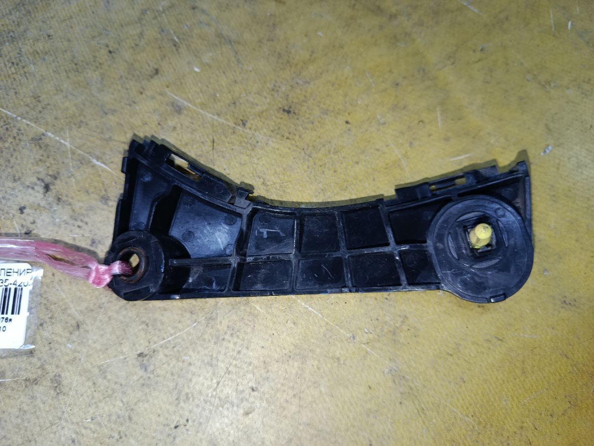 Крепление бампера 52535-42030 на Toyota Vanguard ACA33W Фото 1