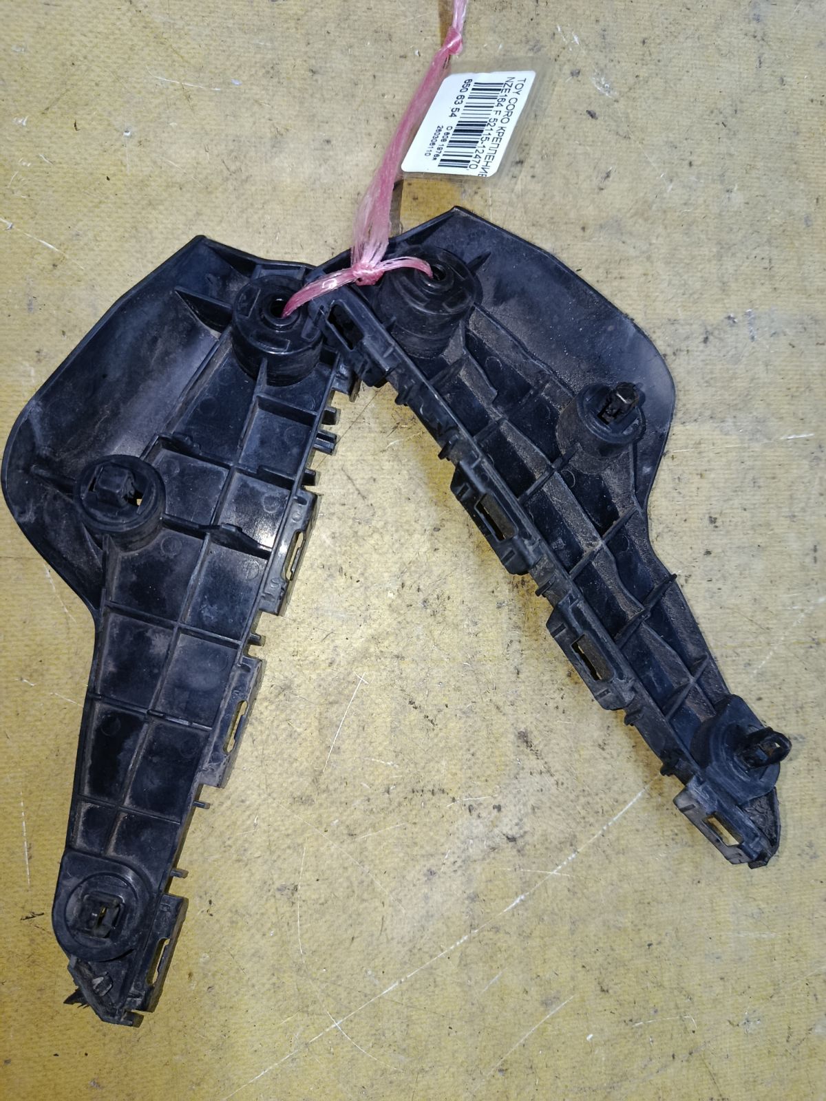 Крепление бампера 52115-12470, 52116-12430 на Toyota Corolla Axio NZE164 Фото 1