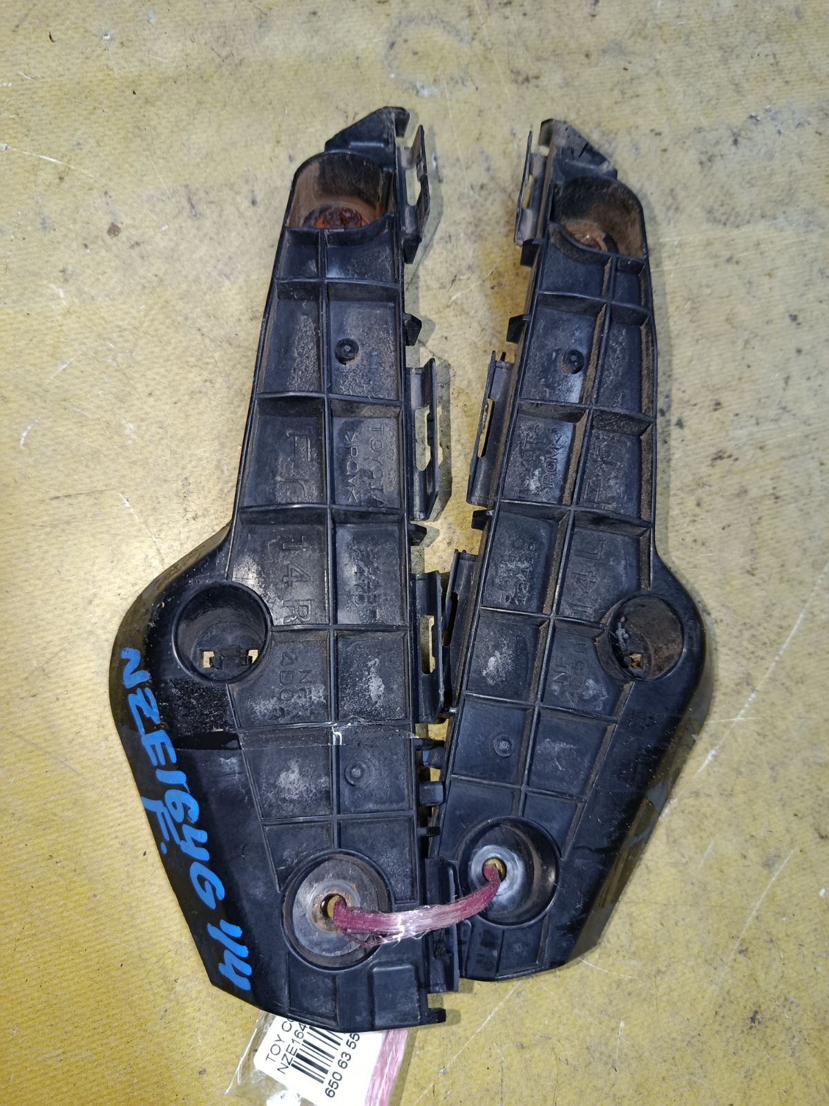 Крепление бампера 52115-12470, 52116-12430 на Toyota Corolla Fielder NZE164G Фото 2