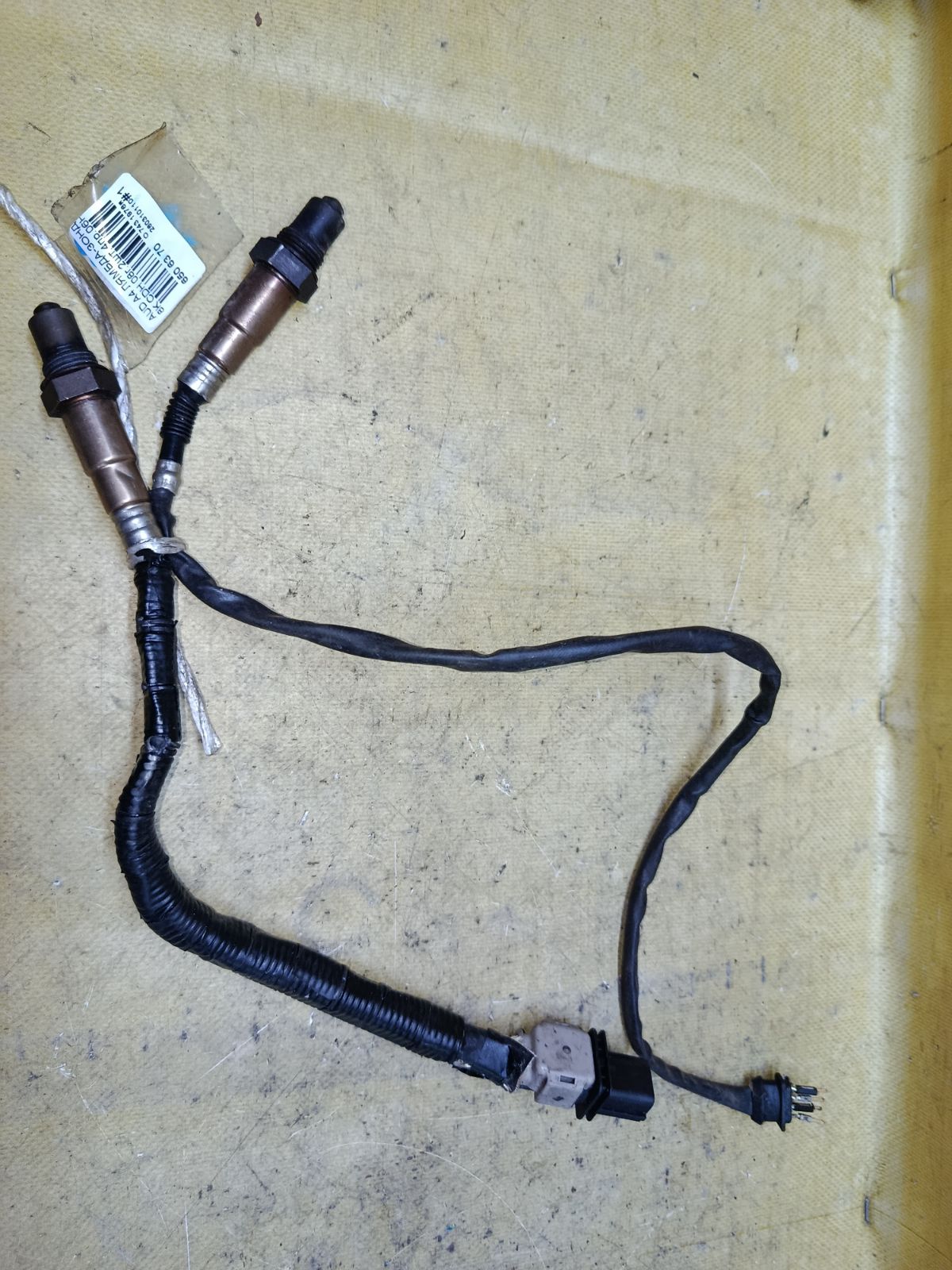 Лямбда-зонд на Audi A4 8K CDH Фото 1