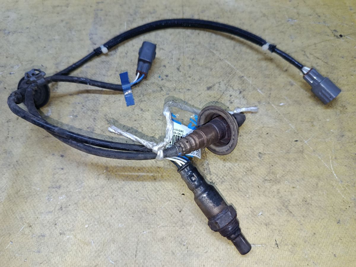 Лямбда-зонд 89467-52120, 89465-12B10 на Toyota Corolla Fielder NZE164G 1NZ-FE Фото 1