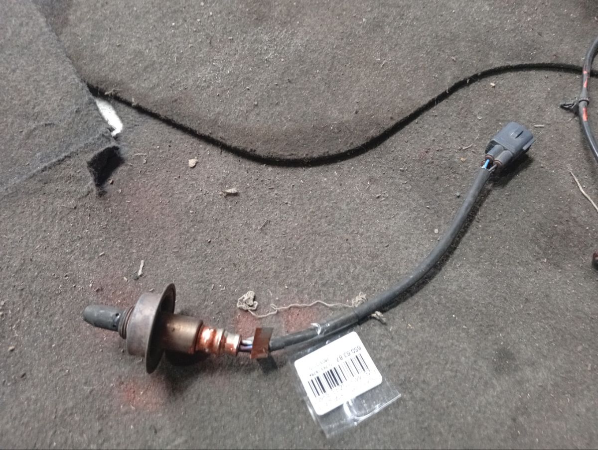 Лямбда-зонд 89467-12220, 89465-12870, LC-743-5750 на Toyota Corolla Fielder NZE144G 1NZ-FE Фото 2