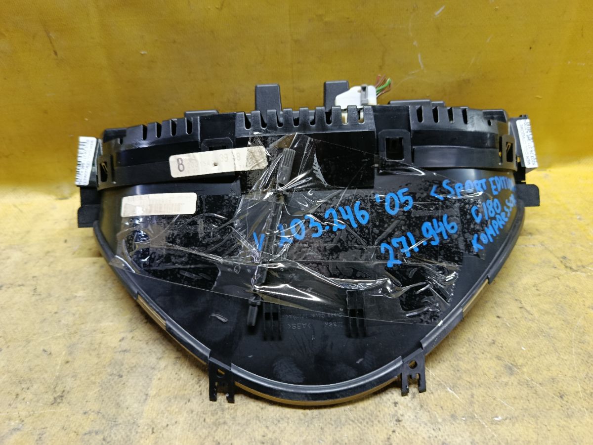 Спидометр A2035403948 на Mercedes-Benz C-Class Station Wagon S203.246 271.946 Фото 3