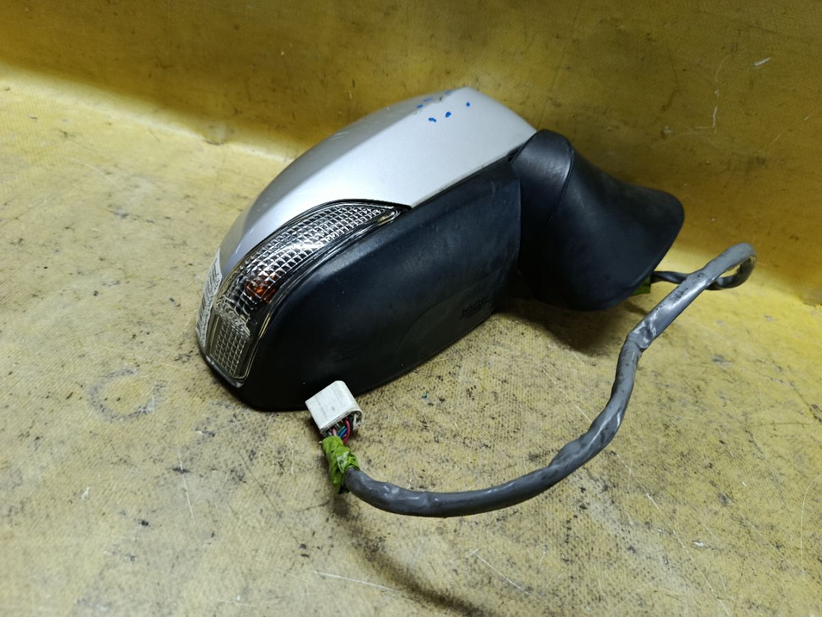 Зеркало двери боковой на Toyota Corolla Axio NZE164 Фото 3