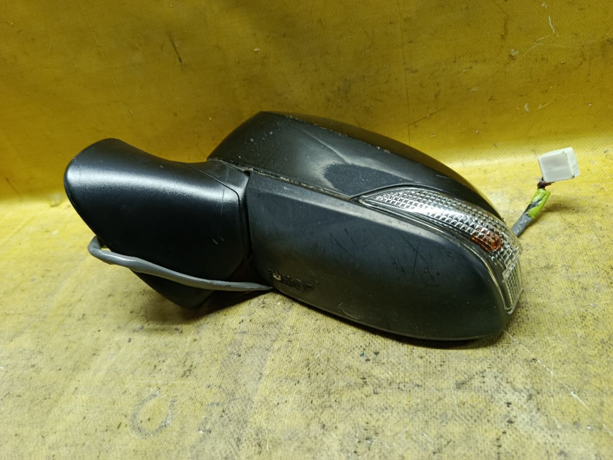 Зеркало двери боковой на Toyota Corolla Fielder NZE164G Фото 2
