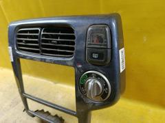 Консоль магнитофона 68260-2W100 на Nissan Terrano TR50 Фото 2