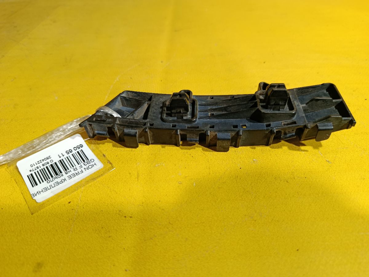 Крепление бампера 71193-SYY-003 на Honda Freed GB3 Фото 1