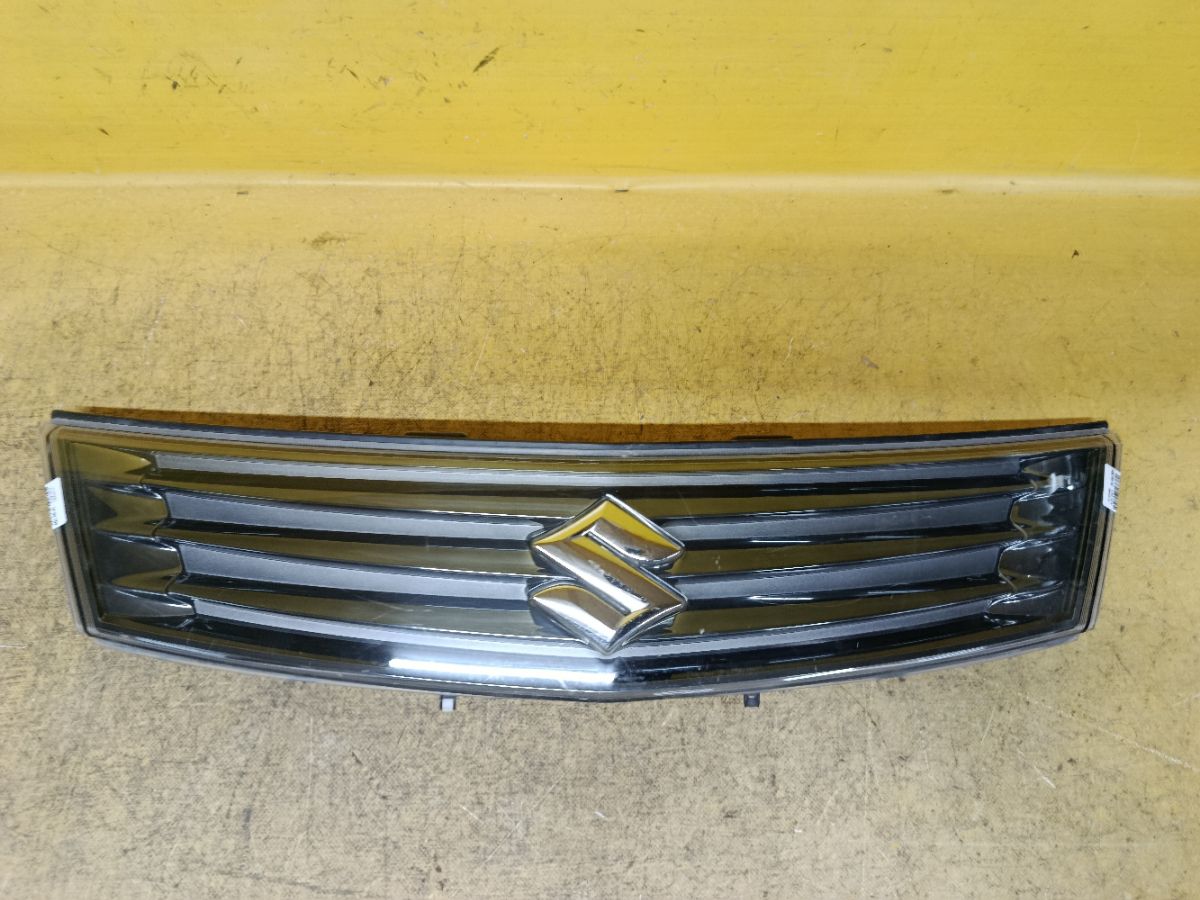 Решетка радиатора 72110-54M0 на Suzuki Solio MA15S Фото 1