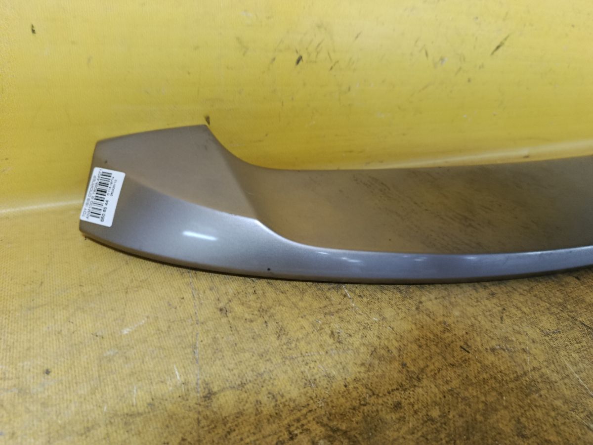 Спойлер 76085-44071 на Toyota Isis ANM10G Фото 3
