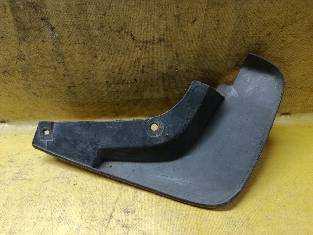 Брызговик DC0351840 на Mazda Demio DW3W Фото 4