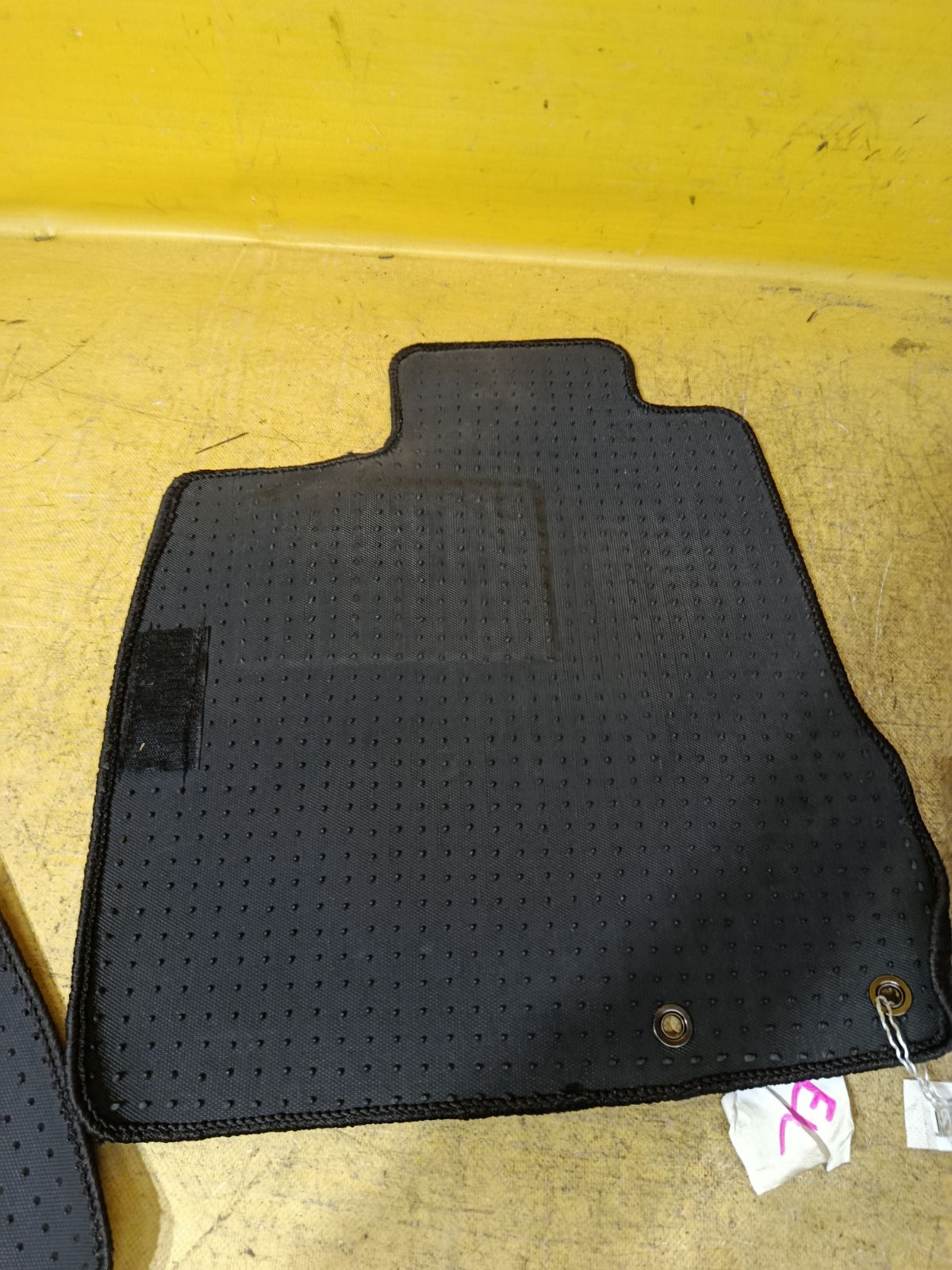 Коврик на Nissan Note E12 Фото 8