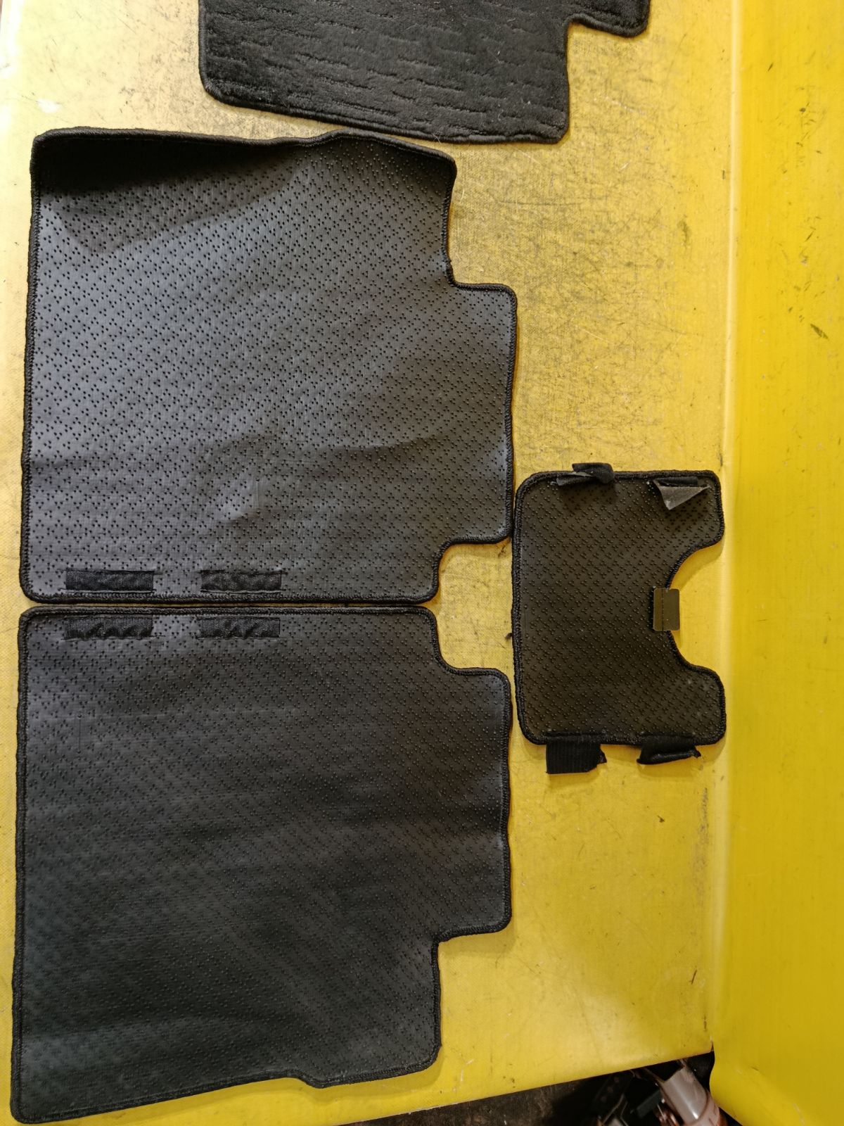 Коврик на Nissan Note E12 Фото 4