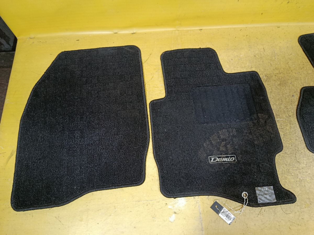 Коврик на Mazda Demio DY5W Фото 2