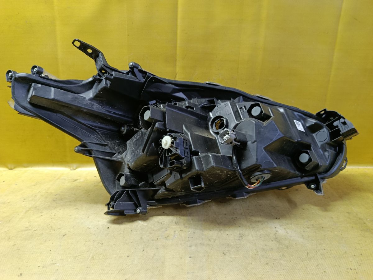 Фара 52-317 52-317,81150-52N00 на Toyota Sienta NSP170G Фото 5