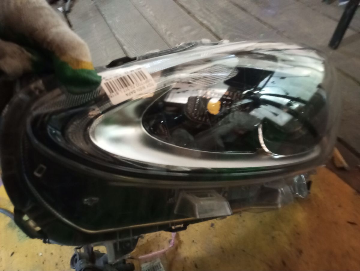 Фара 52-317 52-317,81150-52N00 на Toyota Sienta NSP170G Фото 10