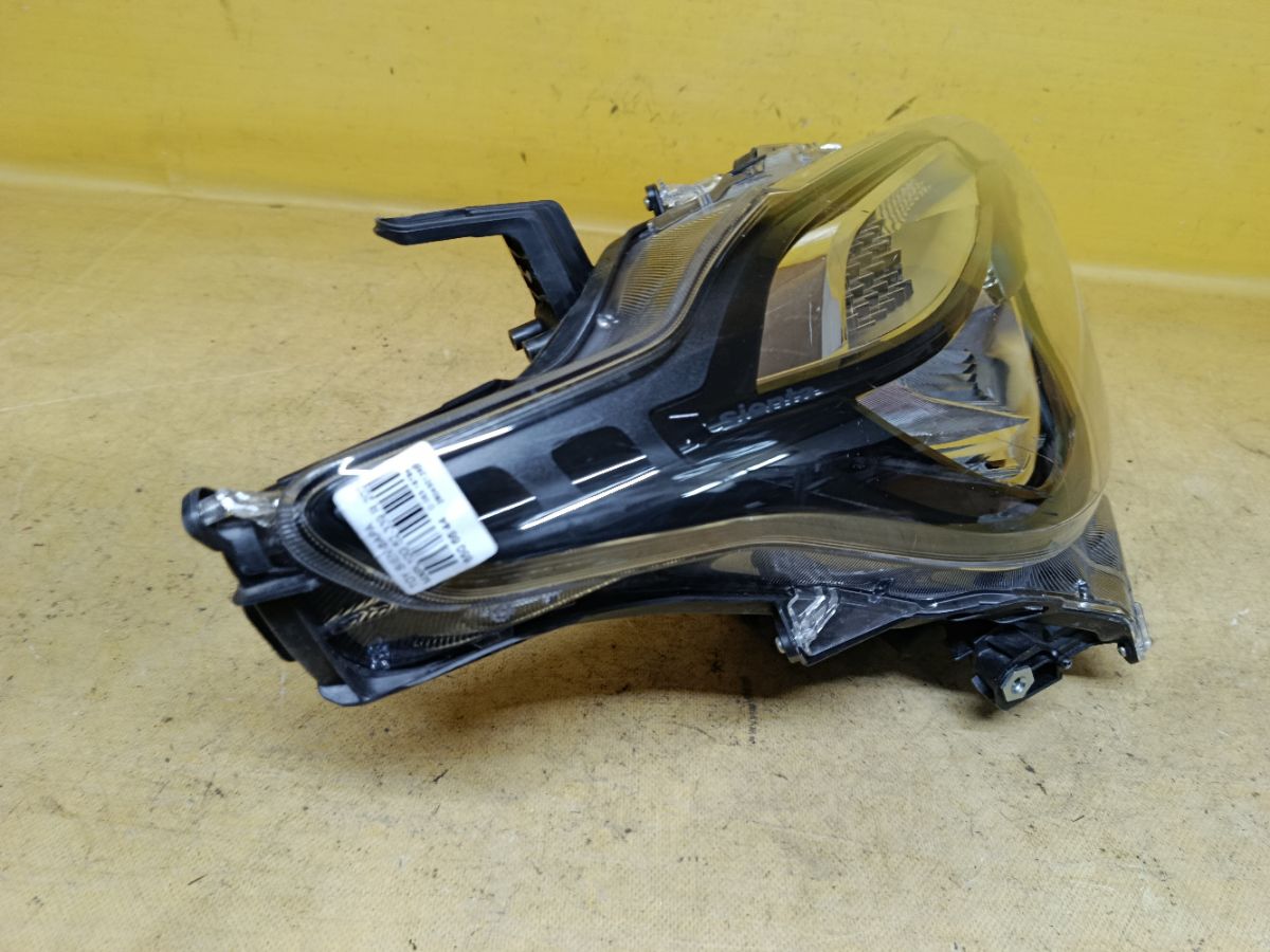 Фара 52-339 52-339 на Toyota Sienta MXPL10G Фото 2