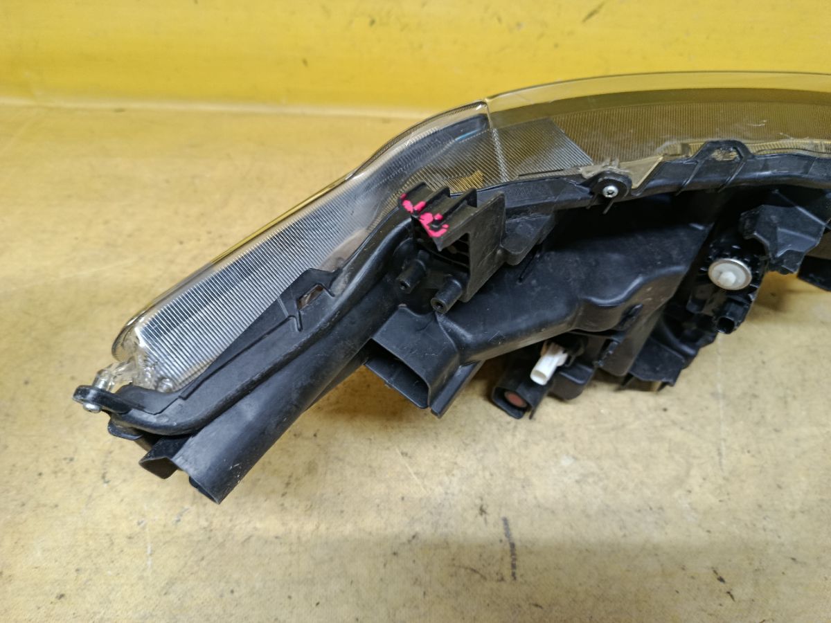Фара 52-339 52-339 на Toyota Sienta MXPL10G Фото 4