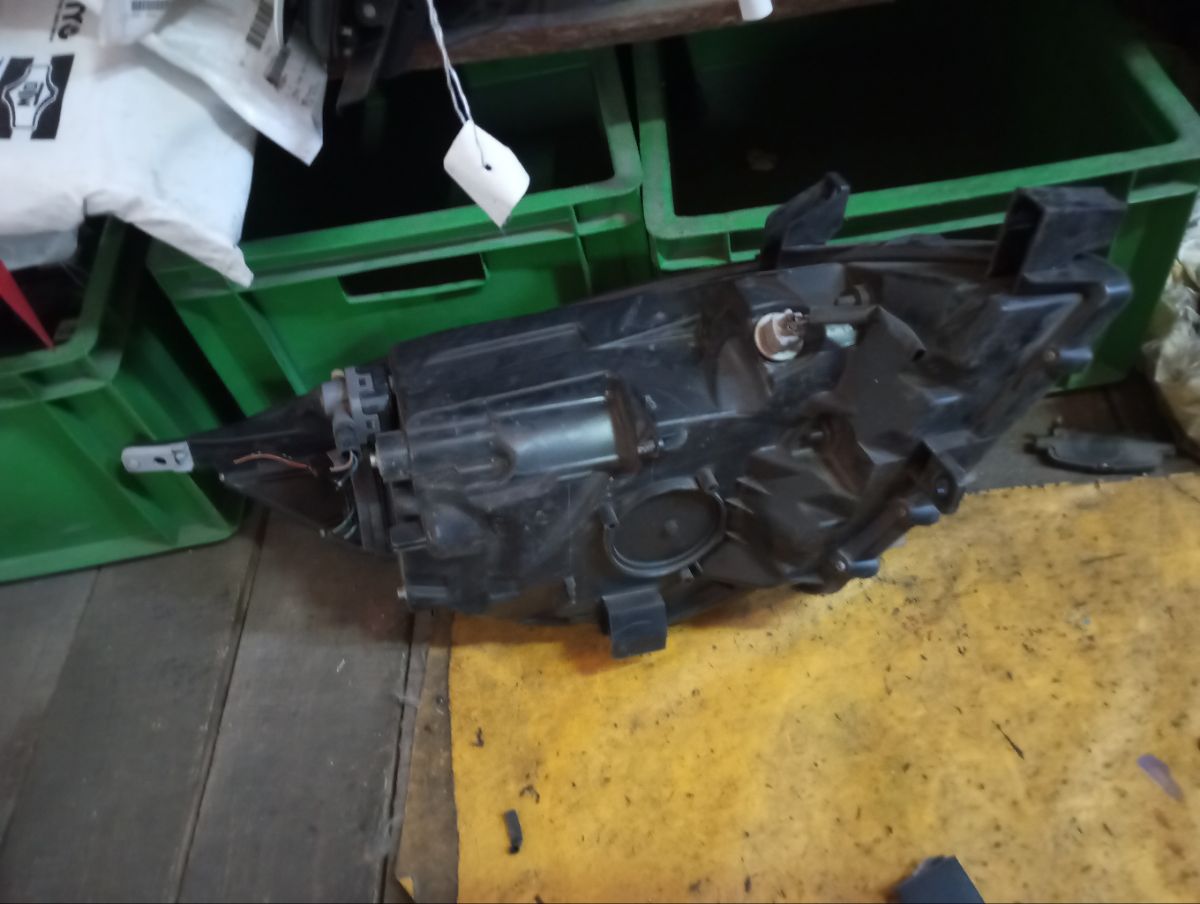 Фара H005 H005 на Nissan Note E11 Фото 6