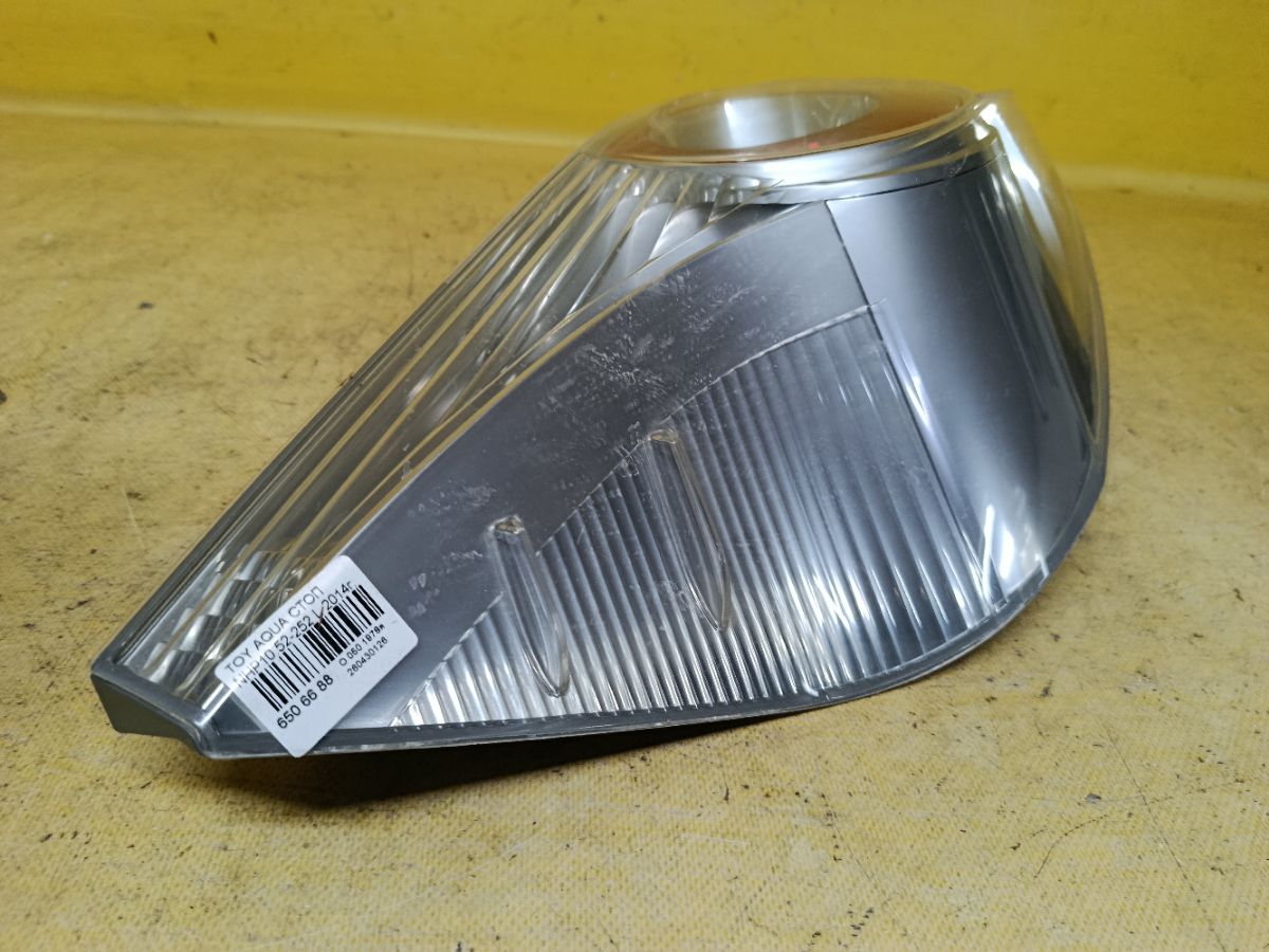Стоп 52-252 52-252 на Toyota Aqua NHP10 Фото 3