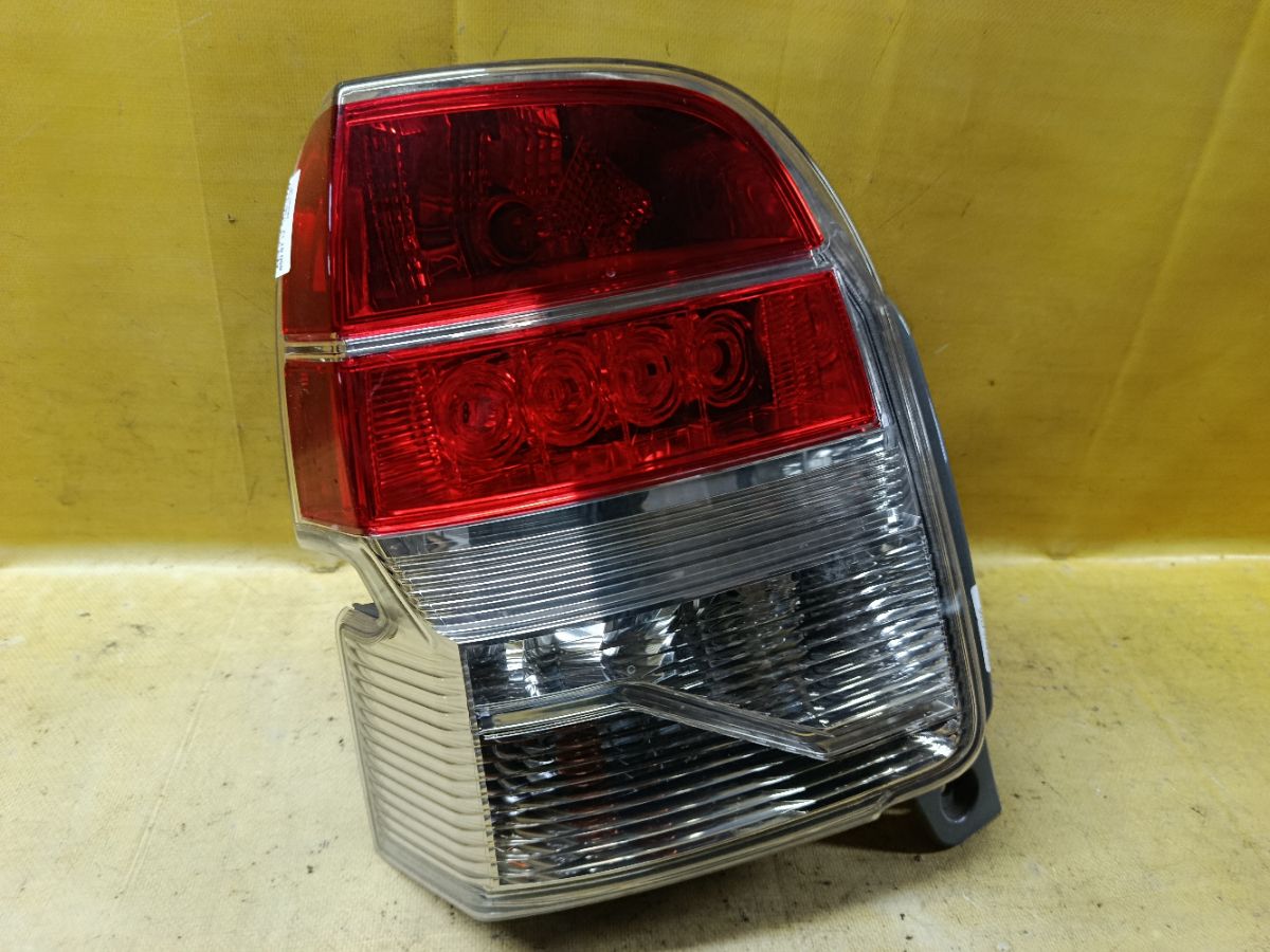 Стоп 52-262 52-262 на Toyota Spade NSP141 Фото 1