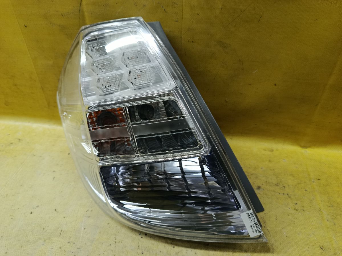 Стоп P9883 P9883 на Honda Fit Hybrid GP1 Фото 3