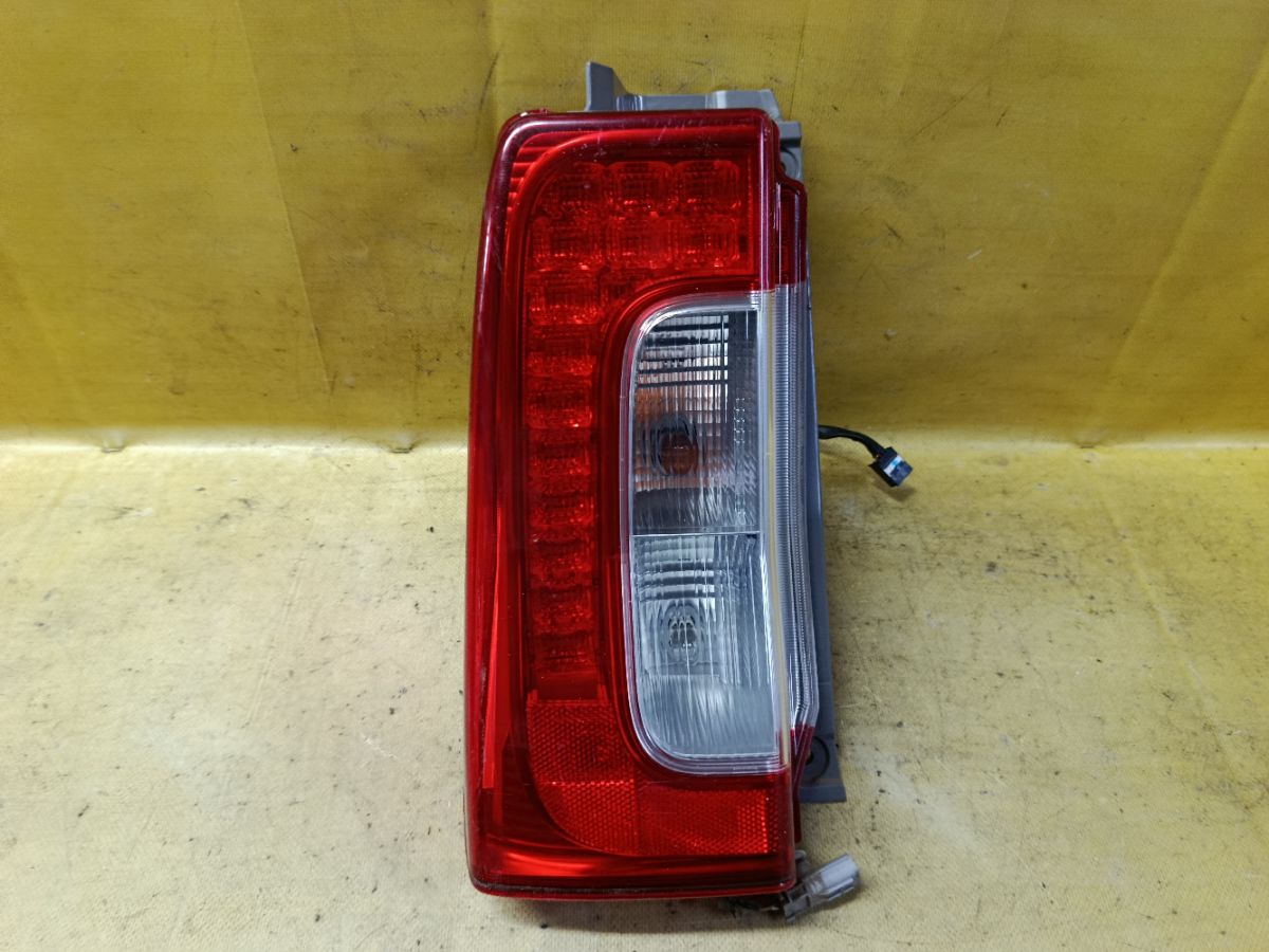 Стоп 220-51391 220-51391 на Daihatsu Tanto LA600S Фото 2