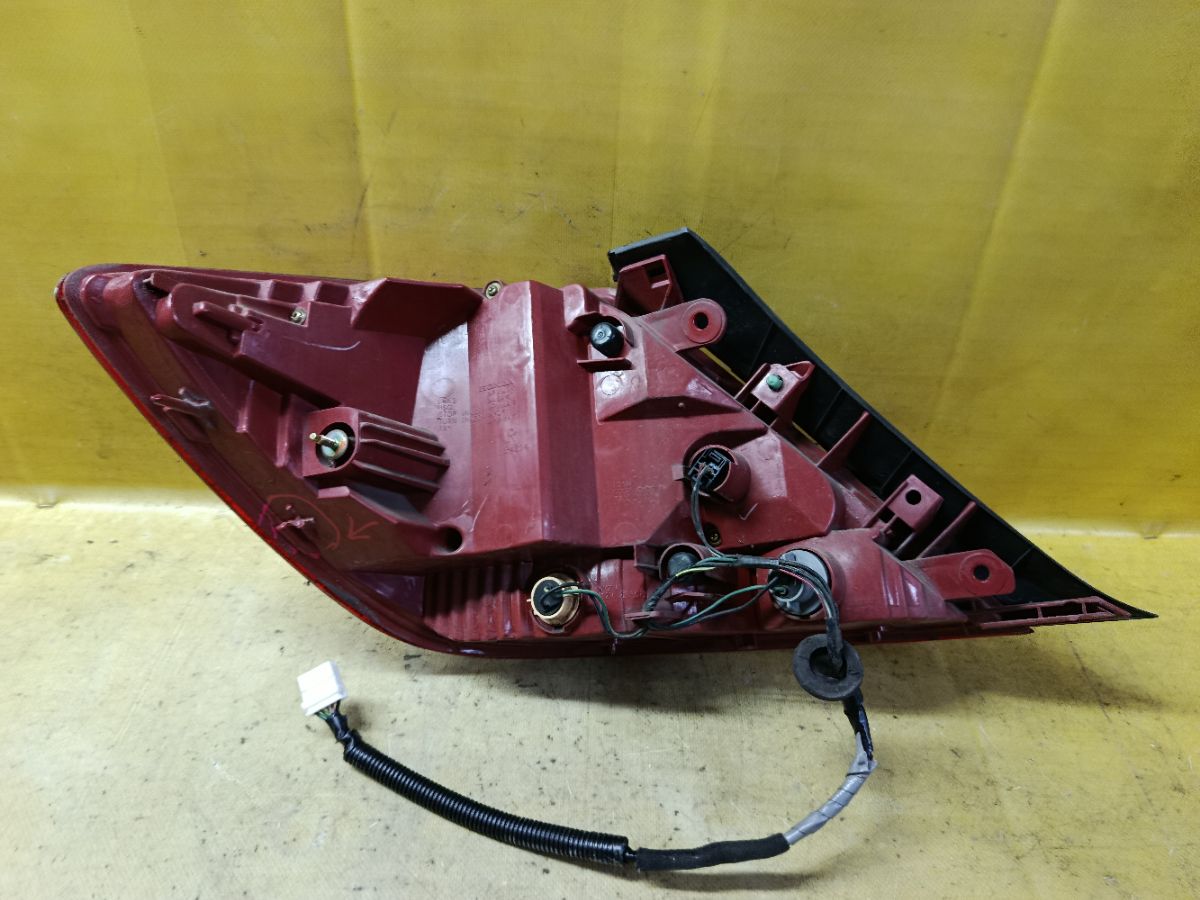 Стоп P4215 P4215 на Honda Legend KB1 Фото 4