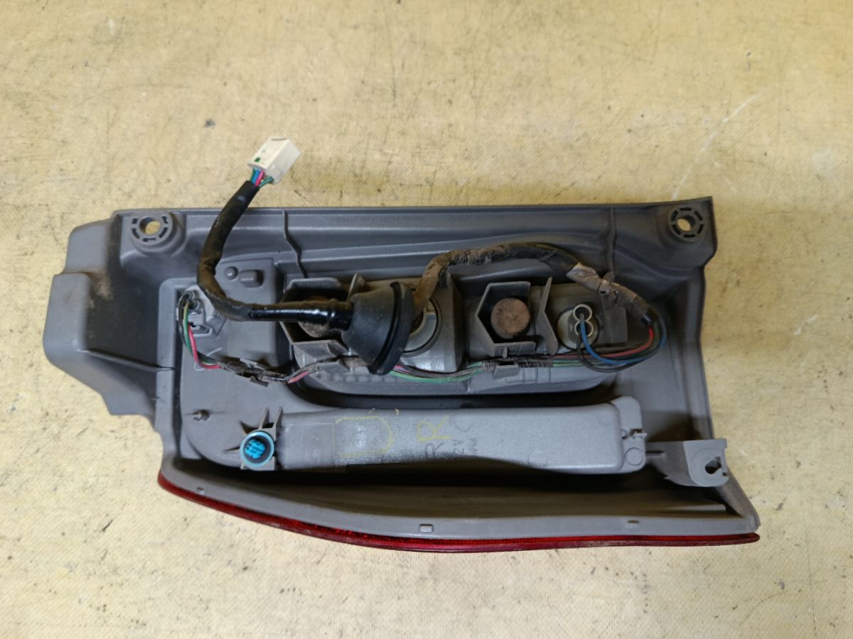 Стоп 220-51391 220-51391 на Daihatsu Tanto LA600S Фото 3