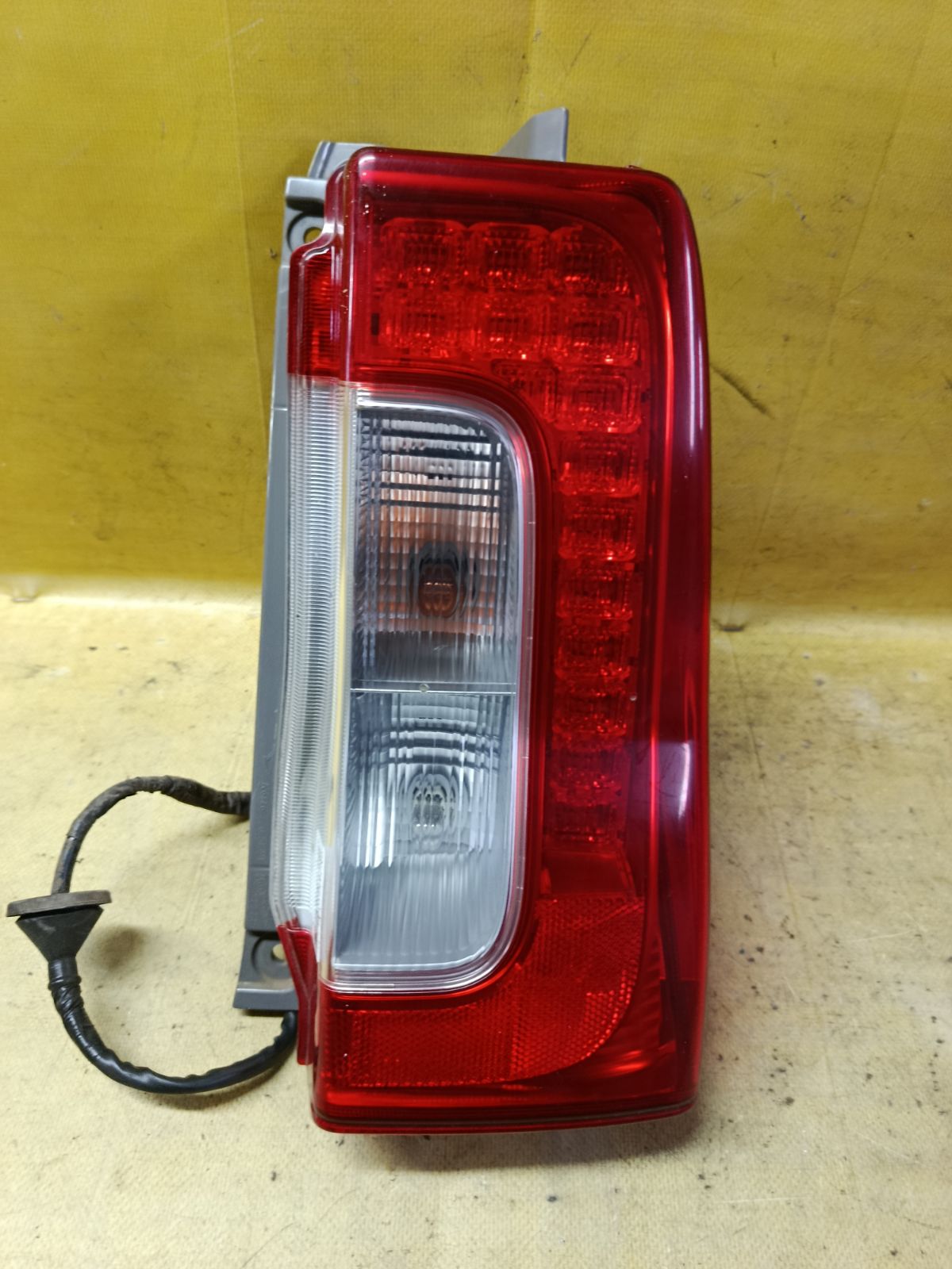 Стоп 220-51391 220-51391 на Daihatsu Tanto LA600S Фото 1
