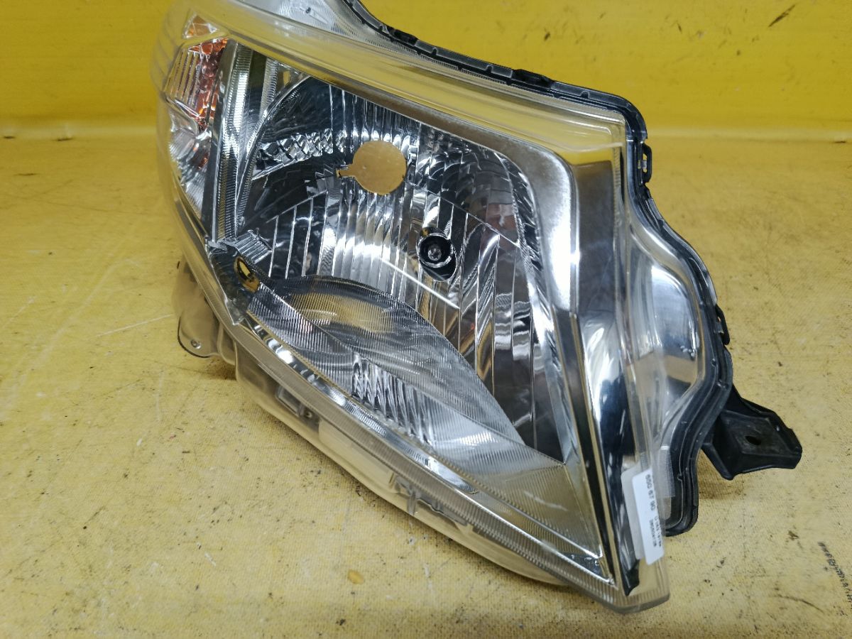 Фара W3920 W3920 на Toyota Tank M900A Фото 3