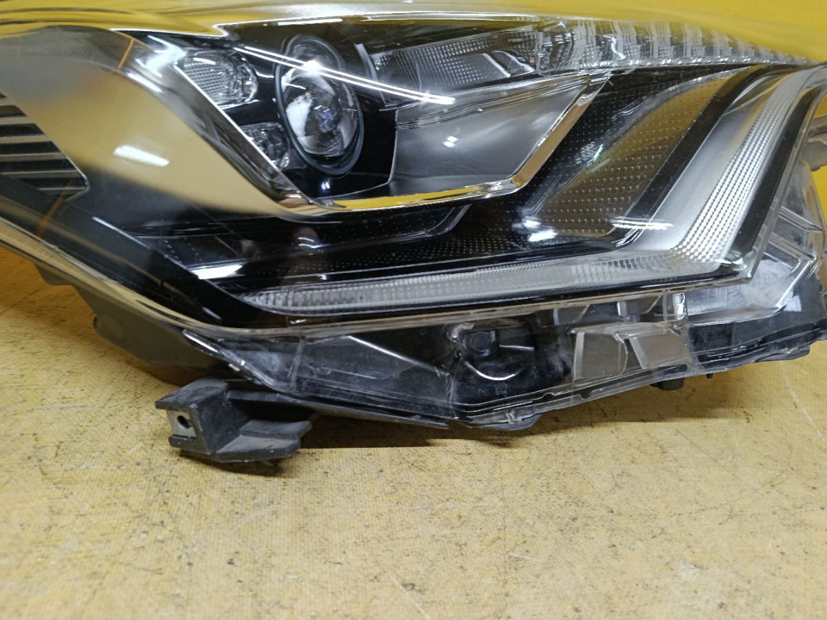 Фара 10-101 10-101 на Toyota C-Hr ZYX10 Фото 2