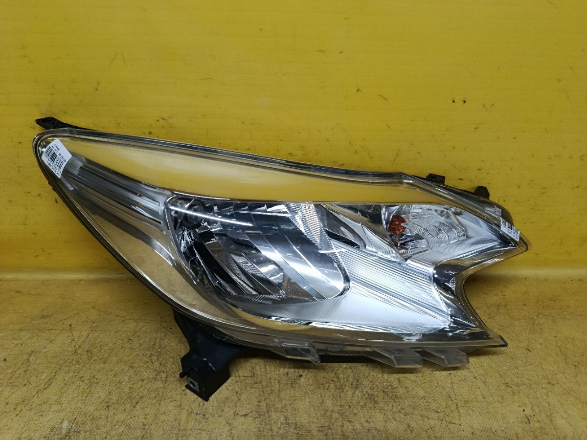 Фара 1868 1868 на Nissan Note E12 Фото 1