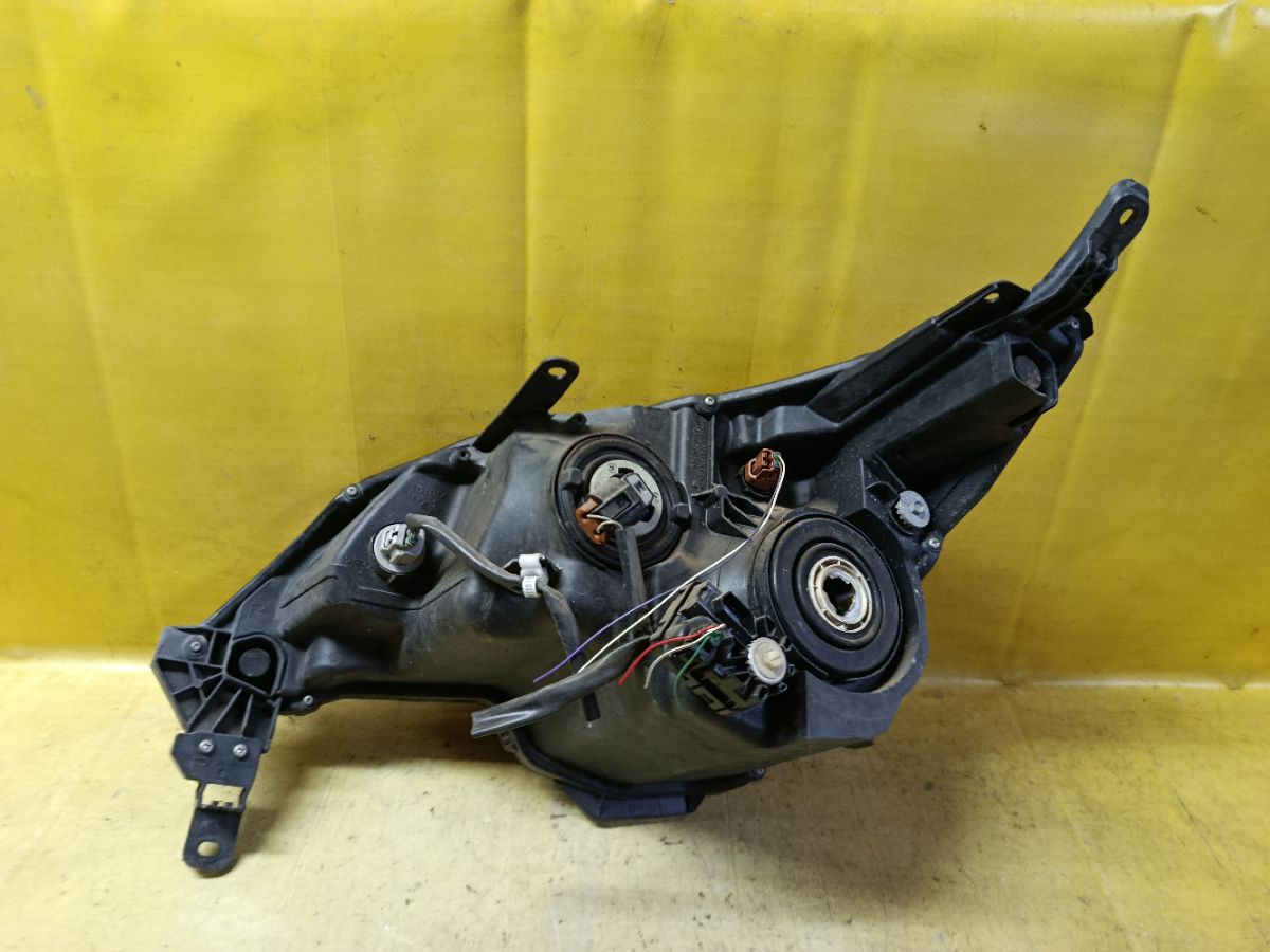 Фара 52-260 52-260 на Toyota Spade NCP141 Фото 4