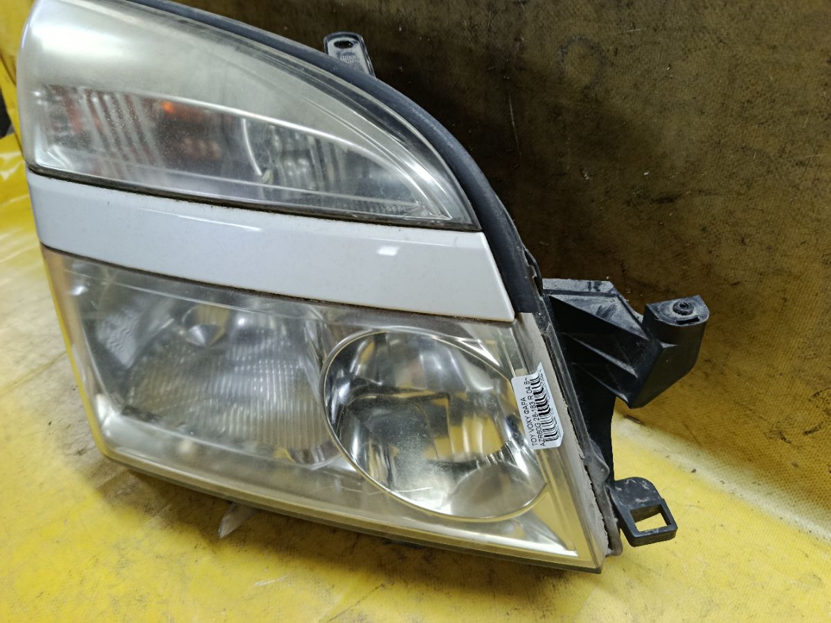 Фара 28-183 28-183 на Toyota Voxy AZR60G Фото 2