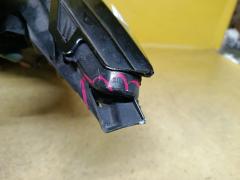 Фара V1-3 V1-3,81110-V1050 на Toyota Voxy ZWR90W Фото 4