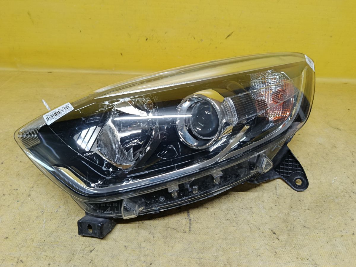 Фара 260601654R, 030128161100 на Renault Captur VF12R Фото 1
