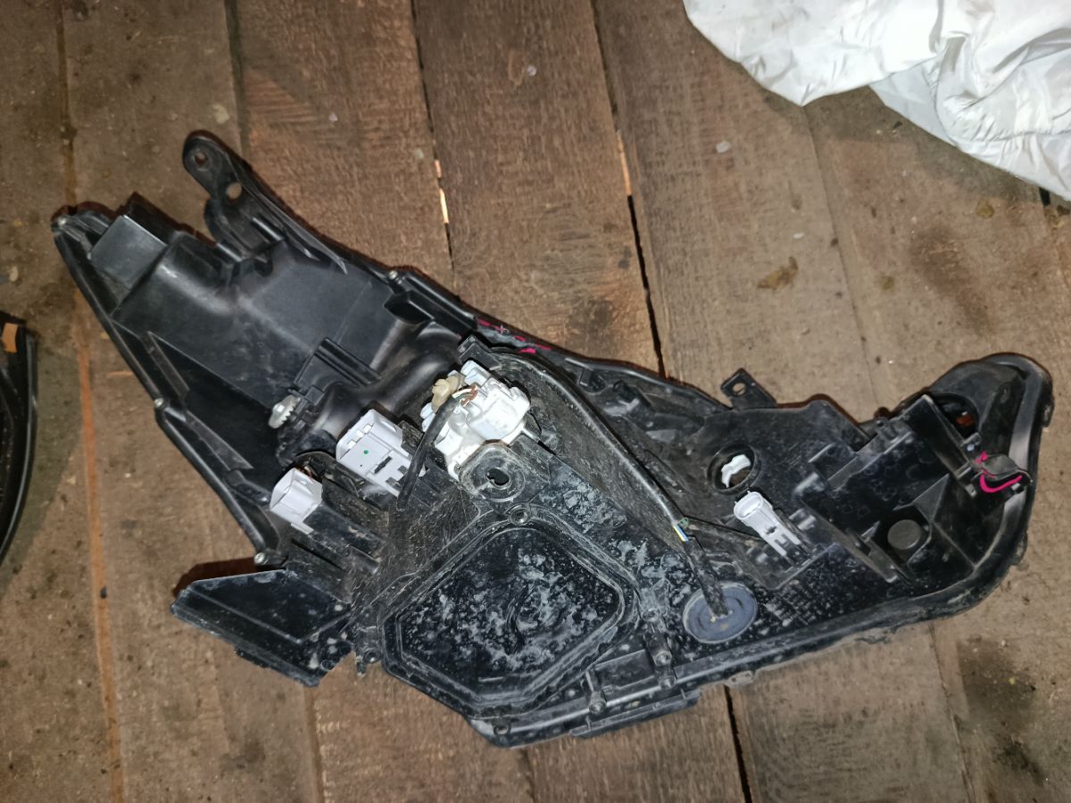 Фара 47-65 47-65 на Toyota Prius Alpha ZVW41W Фото 12