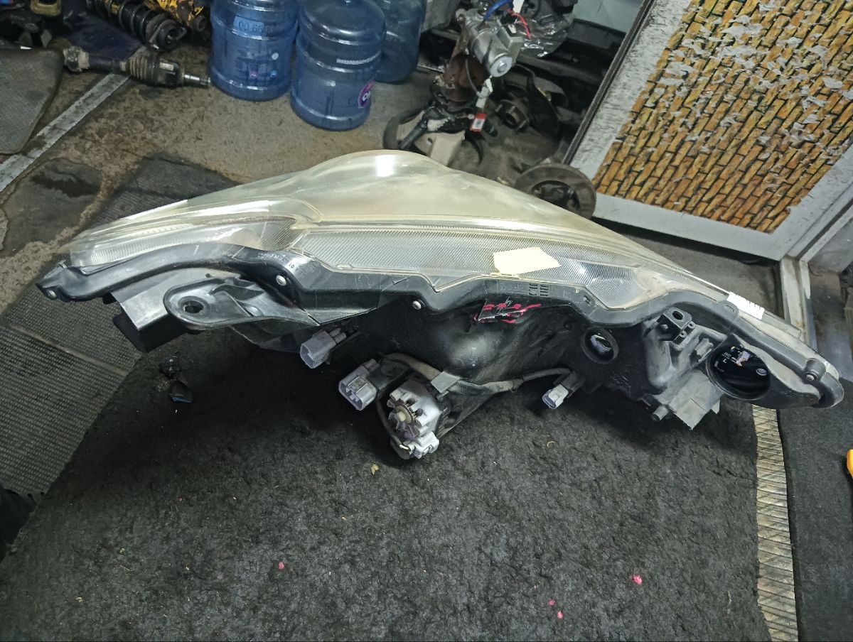Фара 47-65 47-65 на Toyota Prius Alpha ZVW41W Фото 15