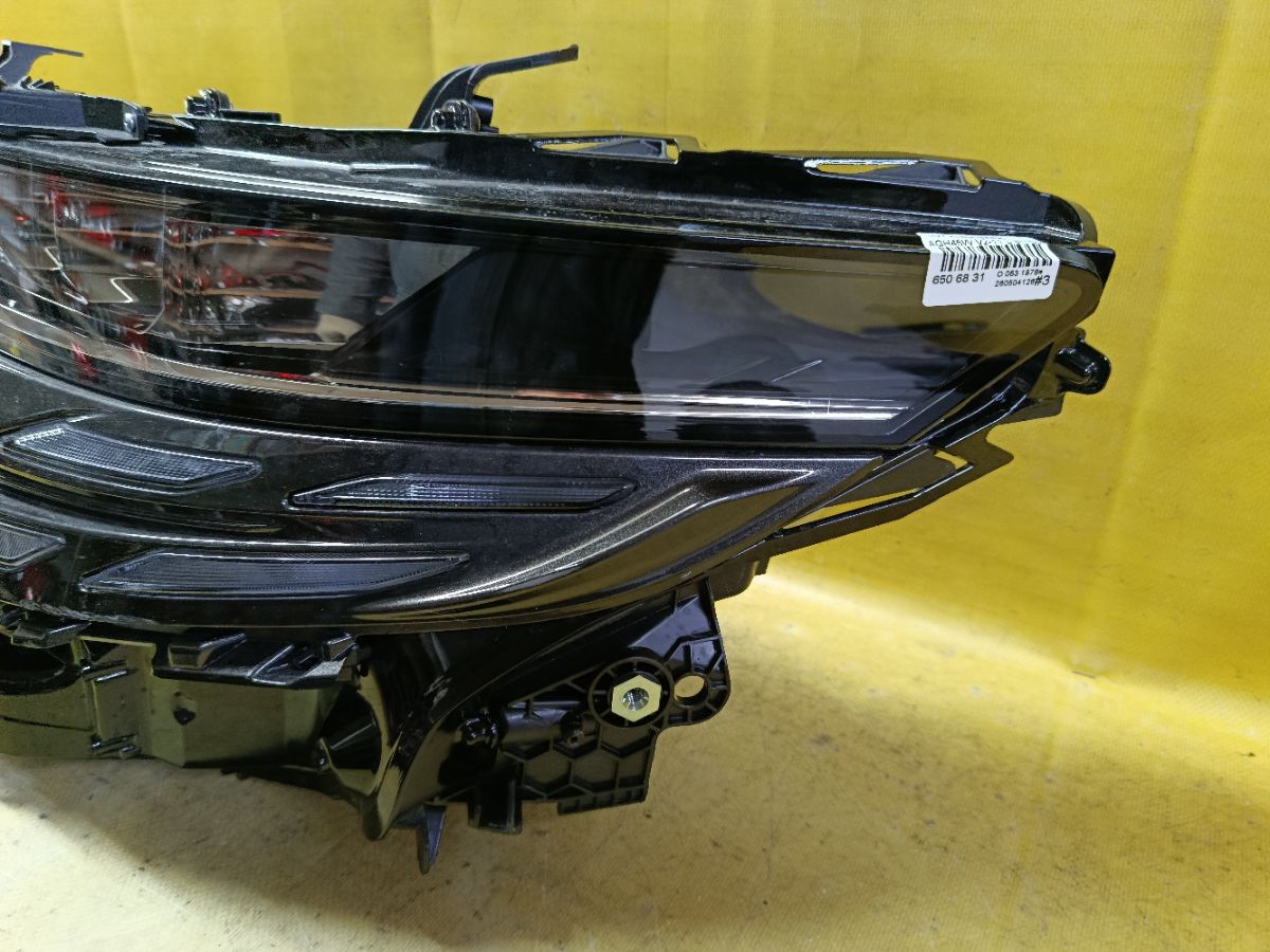 Фара V2-11 V2-11,81150-V2070 на Toyota Alphard AGH45W Фото 2
