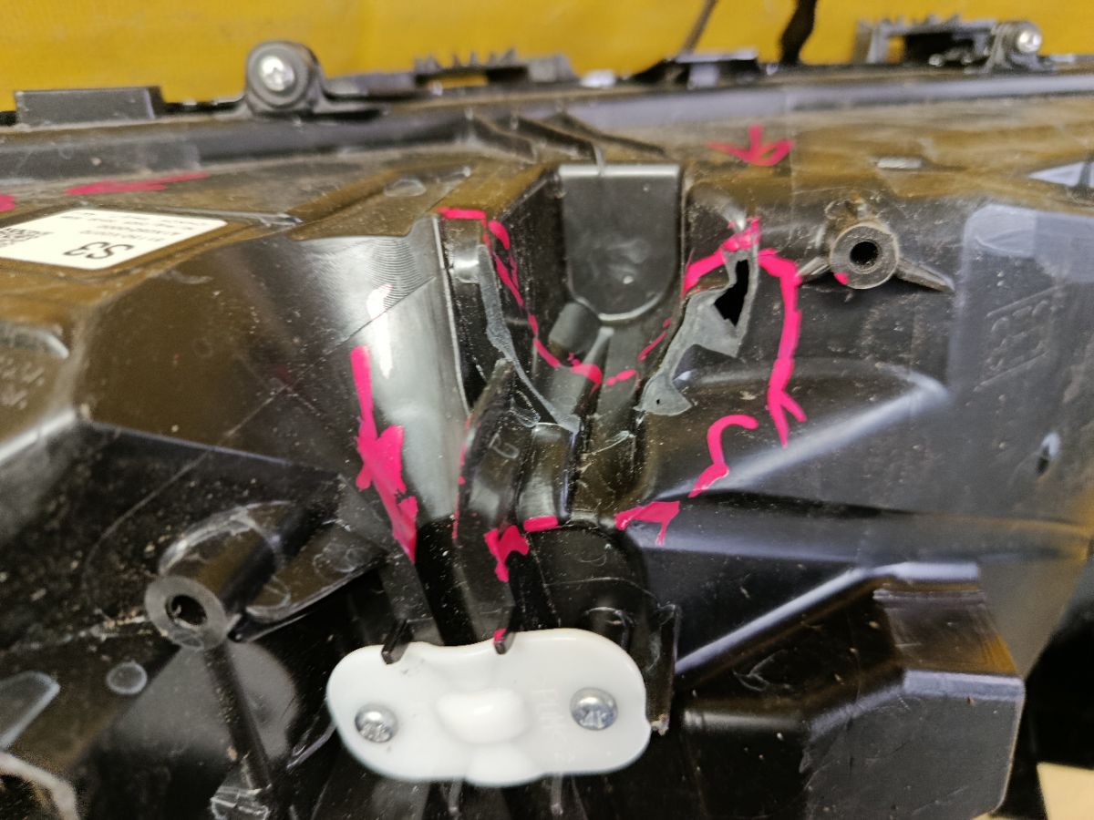 Фара V2-11 V2-11,81150-V2070 на Toyota Alphard AGH45W Фото 8