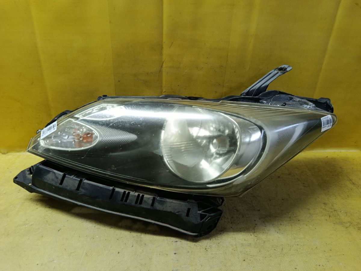 Фара 100-22838 100-22838 на Honda Freed GB3 Фото 1