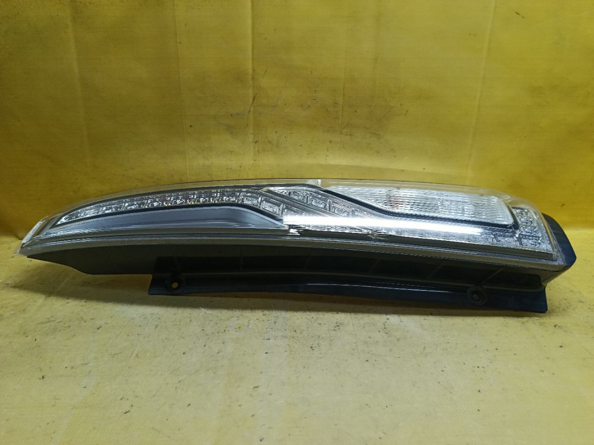 Стоп 220-23682 220-23682 на Nissan Serena HFC26 Фото 3