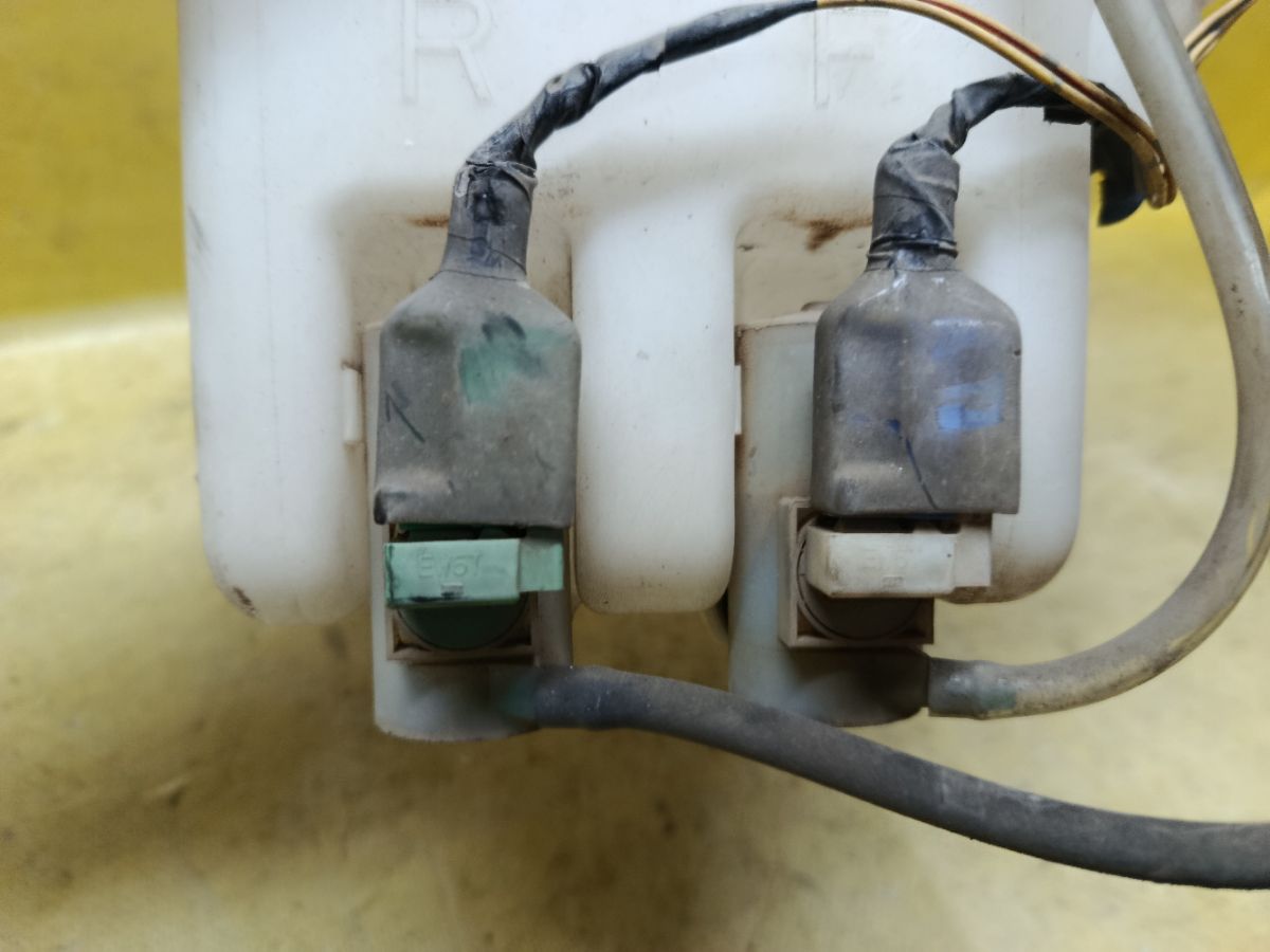 Бачок омывателя 38450-62J00, 38450-62J01 на Suzuki Swift ZC71S Фото 5